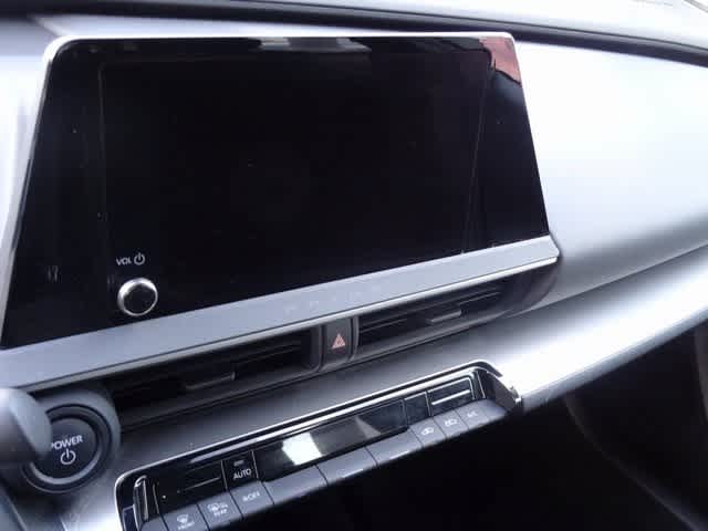 Thumbnail: 2024 Toyota Prius - 13