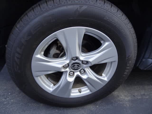 Thumbnail: 2019 Toyota RAV4 - 10