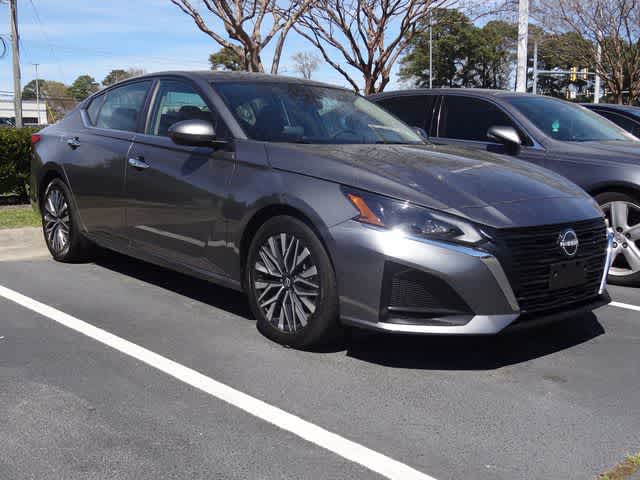 Thumbnail: 2023 Nissan Altima - 3