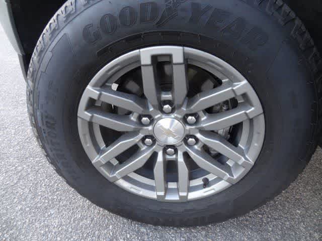 Thumbnail: 2024 Chevrolet Colorado - 32