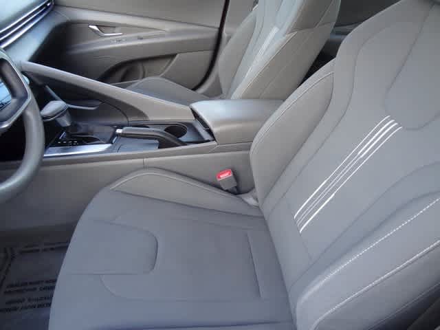 Thumbnail: 2024 Hyundai Elantra - 7