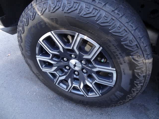 Thumbnail: 2024 Chevrolet Colorado - 9