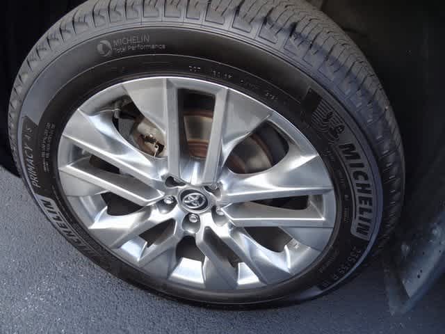 Thumbnail: 2020 Toyota RAV4 - 14