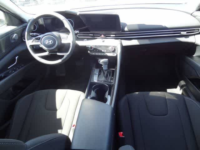 Thumbnail: 2025 Hyundai Elantra - 9