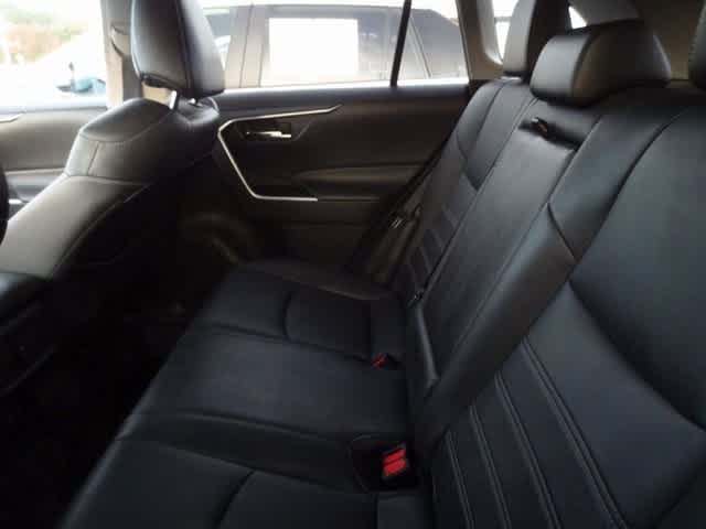 Thumbnail: 2020 Toyota RAV4 - 9