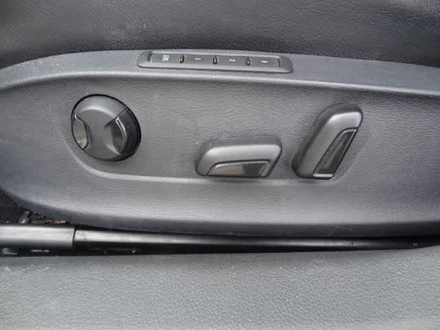 Thumbnail: 2014 Volkswagen Passat - 8
