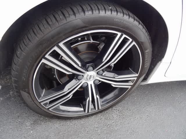 Thumbnail: 2021 Volvo S60 - 25