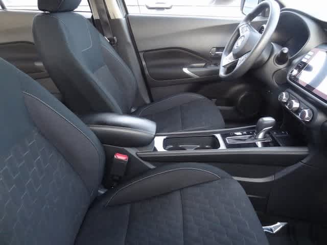 Thumbnail: 2023 Nissan Kicks - 12