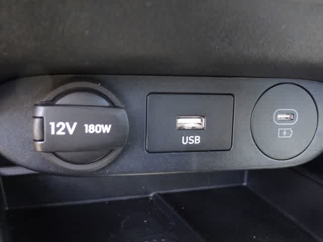 Thumbnail: 2025 Hyundai Elantra - 22