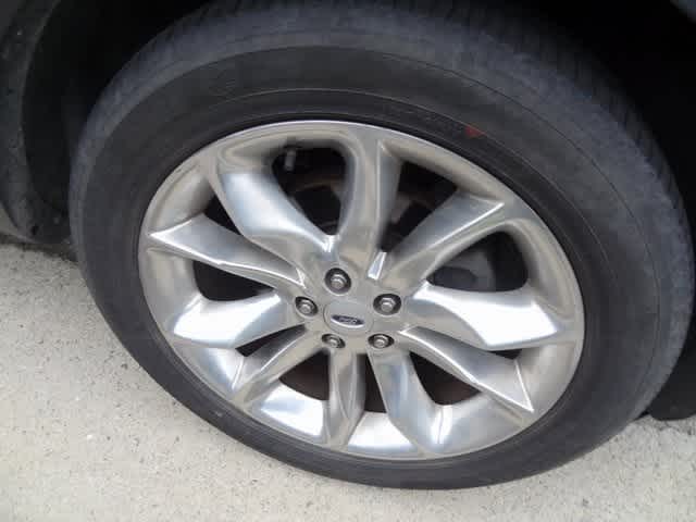 Thumbnail: 2012 Ford Explorer - 14