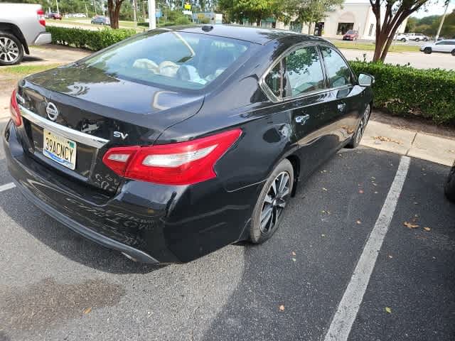 Thumbnail: 2018 Nissan Altima - 5