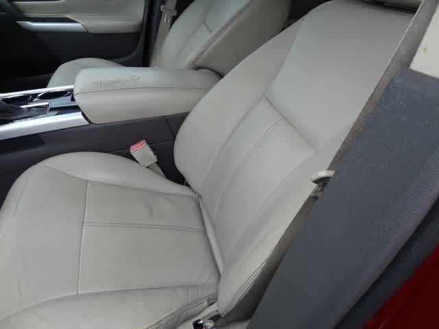 Thumbnail: 2011 Ford Edge - 8