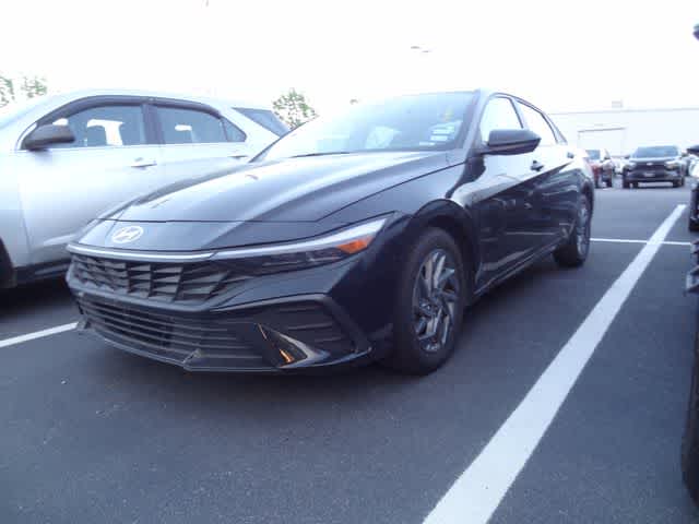 Thumbnail: 2024 Hyundai Elantra - 1
