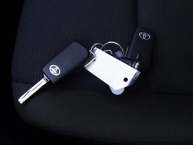 Thumbnail: 2022 Toyota RAV4 - 32