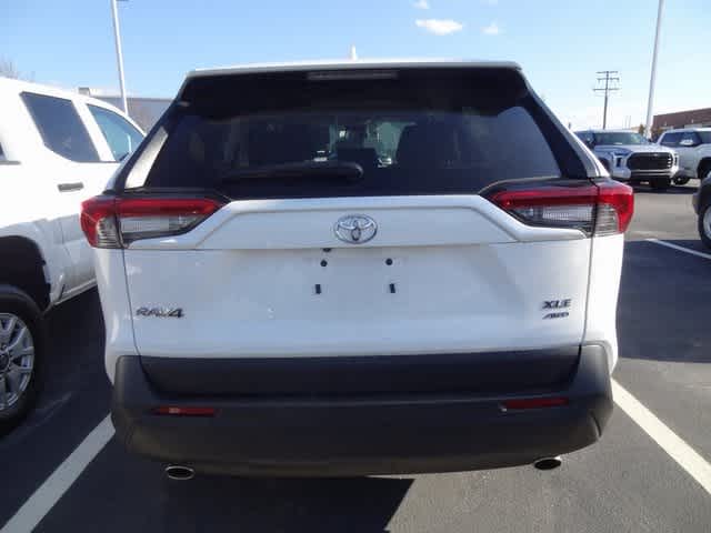 Thumbnail: 2025 Toyota RAV4 - 6