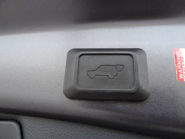 Thumbnail: 2021 Toyota RAV4 - 12