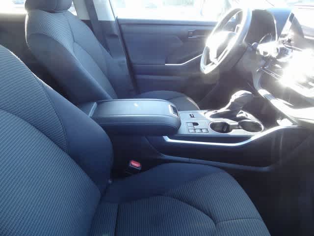 Thumbnail: 2023 Toyota Highlander - 13