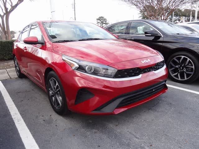 Thumbnail: 2023 Kia Forte - 3
