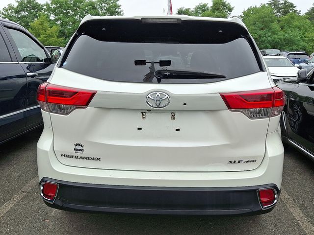 Thumbnail: 2019 Toyota Highlander - 5