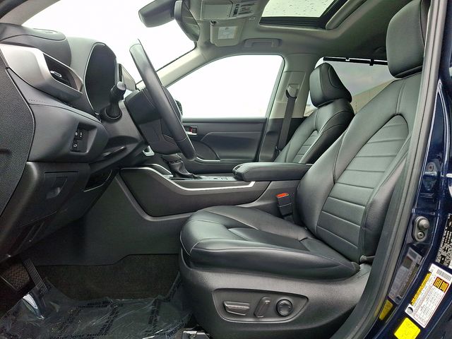 Thumbnail: 2024 Toyota Highlander - 15