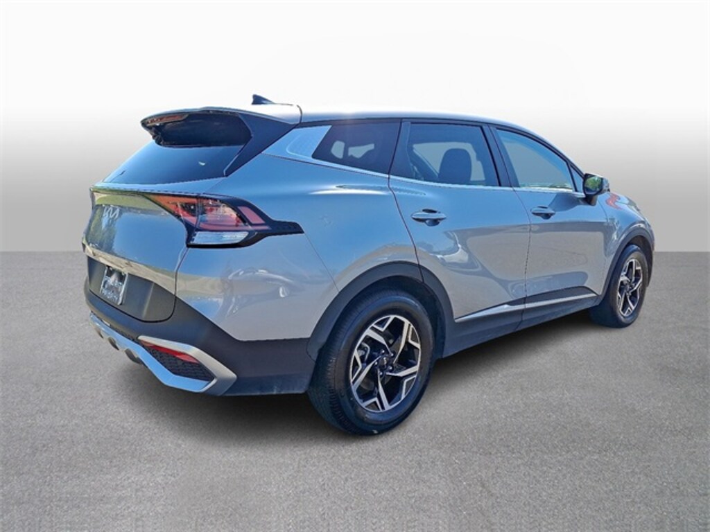 Used 2024 Kia Sportage LX SUV