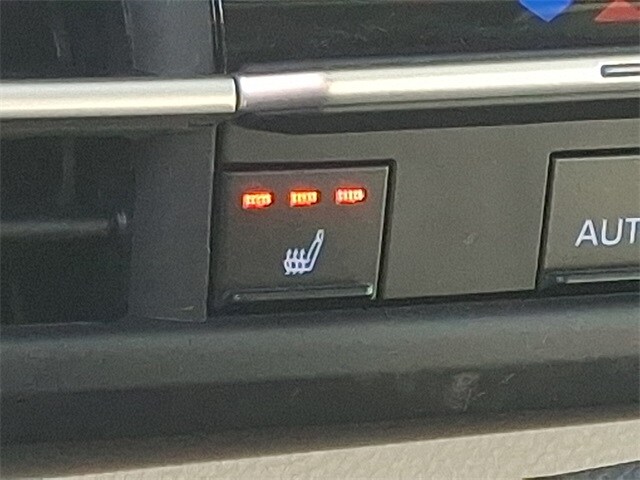 Thumbnail: 2023 Toyota Sienna - 25