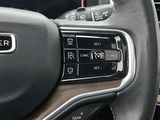 Thumbnail: 2024 Jeep Grand Wagoneer L - 24