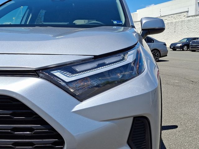 Thumbnail: 2024 Toyota RAV4 - 9