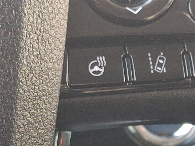 Thumbnail: 2019 Toyota Prius - 25