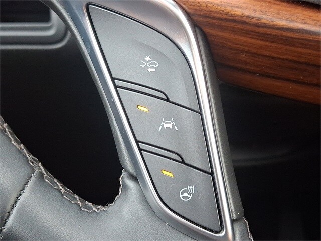 Thumbnail: 2025 Cadillac XT5 - 24