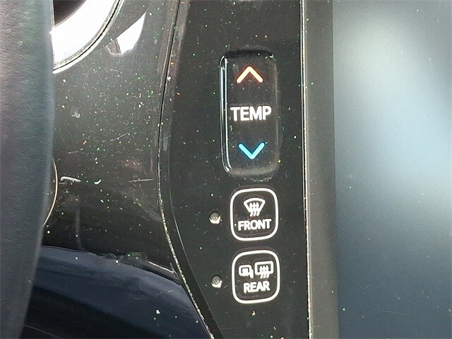 Thumbnail: 2021 Toyota Prius Prime - 15