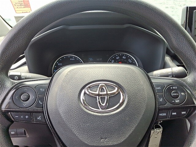 Thumbnail: 2020 Toyota RAV4 - 18