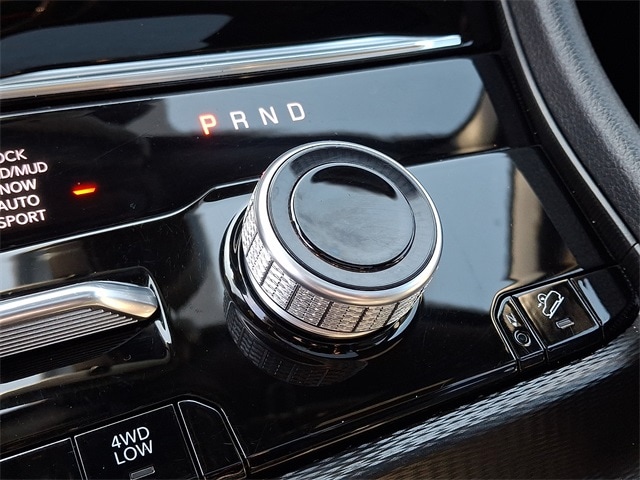 Thumbnail: 2024 Jeep Grand Cherokee - 15