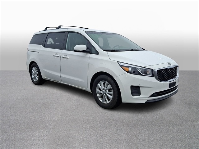 Thumbnail: 2017 Kia Sedona - 3