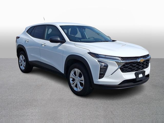 Thumbnail: 2025 Chevrolet Trax - 3