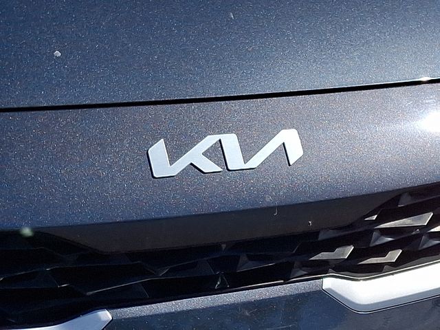 Thumbnail: 2023 Kia Forte - 9
