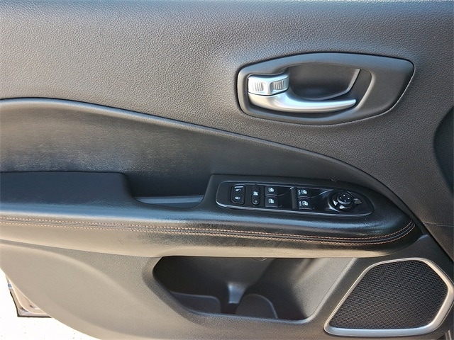 Thumbnail: 2021 Jeep Compass - 10