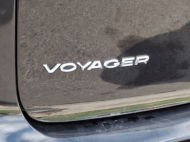 Thumbnail: 2023 Chrysler Voyager - 34