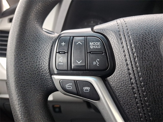 Thumbnail: 2017 Toyota Sienna - 21