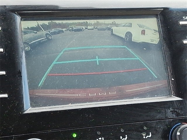 Thumbnail: 2018 Toyota Camry - 17