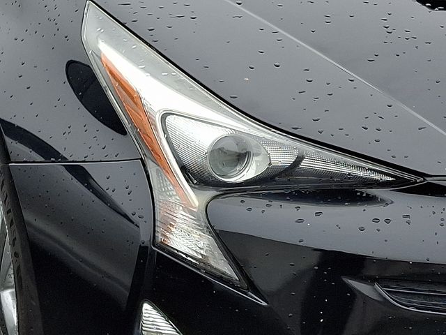Thumbnail: 2017 Toyota Prius - 7