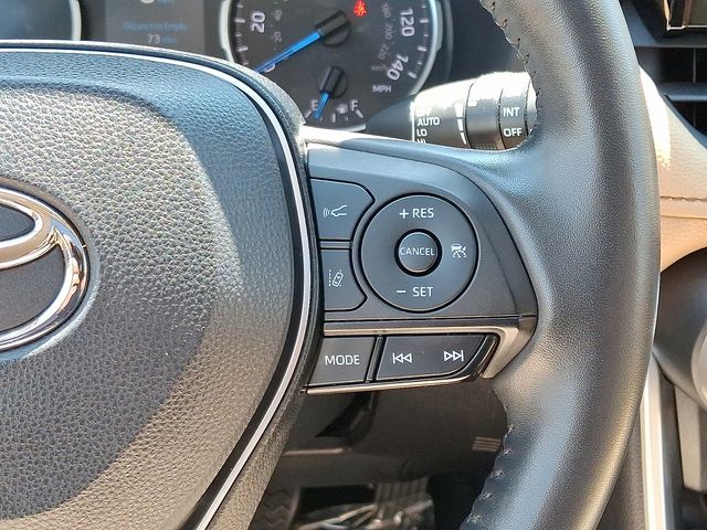 Thumbnail: 2021 Toyota RAV4 - 21