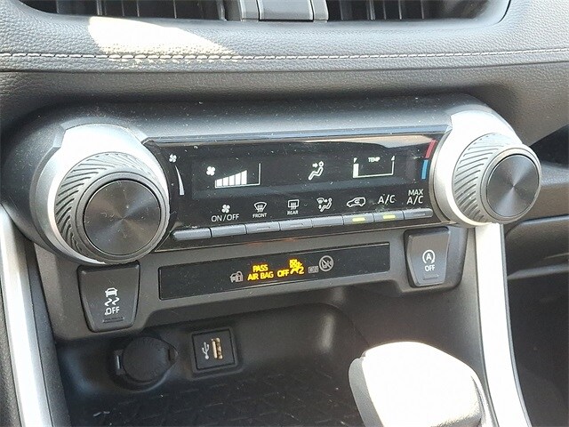 Thumbnail: 2023 Toyota RAV4 - 15