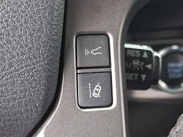 Thumbnail: 2023 Toyota Tacoma - 25