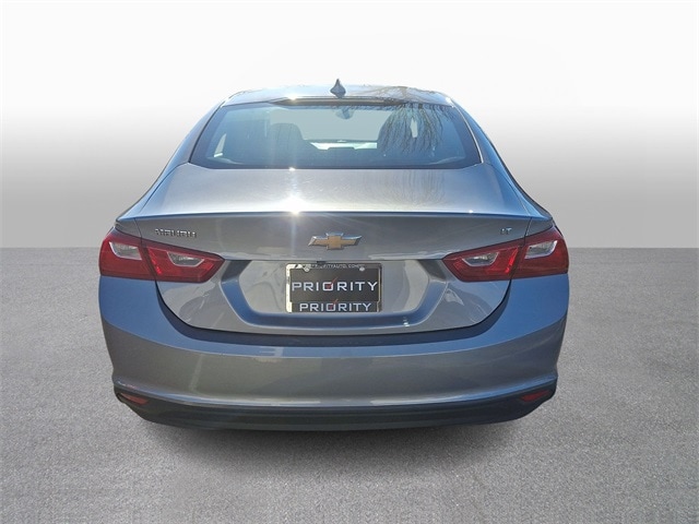 Thumbnail: 2023 Chevrolet Malibu - 5