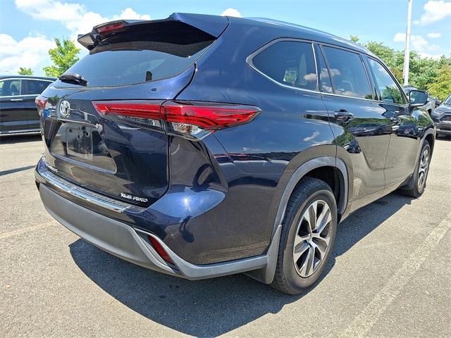 Thumbnail: 2020 Toyota Highlander - 8