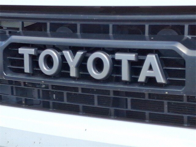 Thumbnail: 2016 Toyota Tundra - 28