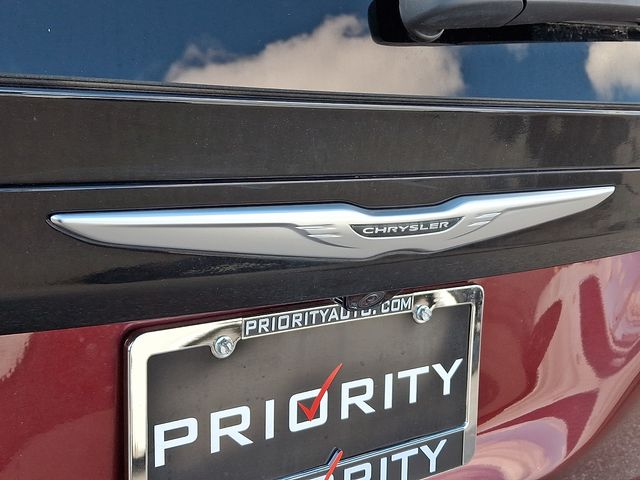 Thumbnail: 2023 Chrysler Voyager - 30