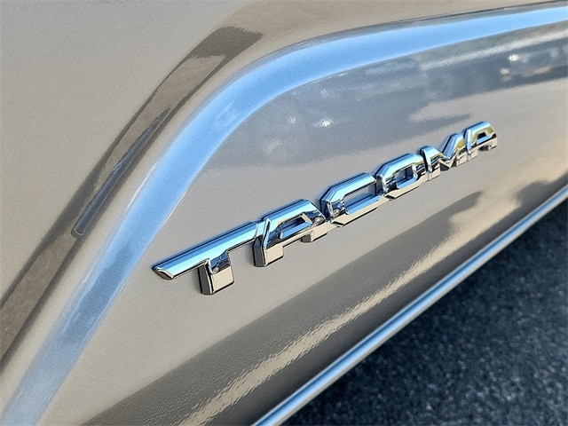 Thumbnail: 2025 Toyota Tacoma - 18