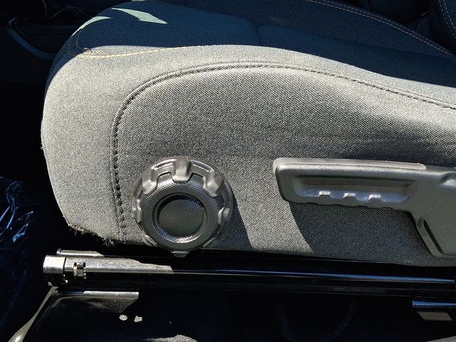 Thumbnail: 2024 Jeep Wrangler - 25